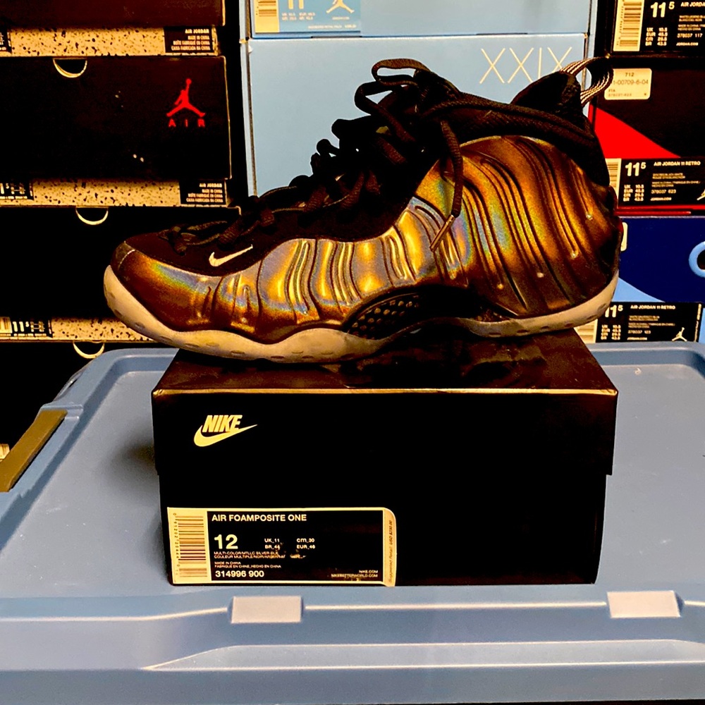 Nike Air Foamposite One Hologram